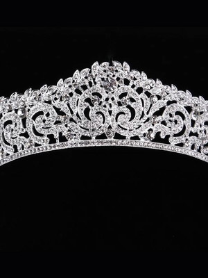 Coroa tiara austriaca cor prata debutante 15 anos noivas 009