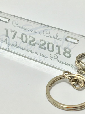 Lembrancinha de casamento personalizada - chaveiro placa