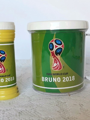 Copa do mundo - caneca recheada com bolinha de sabão
