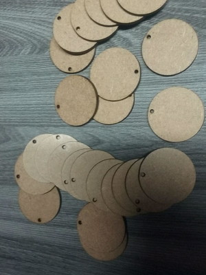 Kit com 100 circulos de mdf cru com furo.