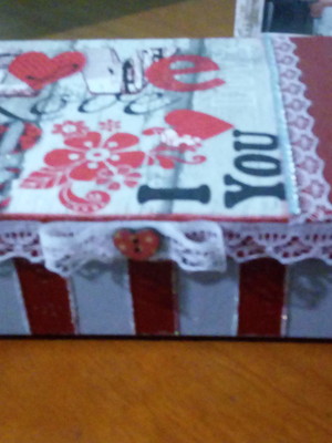 Caixa em mdf com decoupage - love