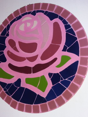 Quadro com rosa em mosaico