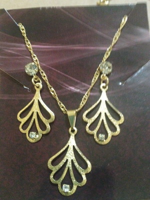 Conjunto folheado - gota com strass