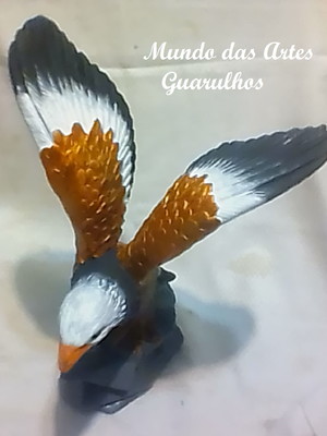 Aguia grande 37cm de altura em gesso pintado