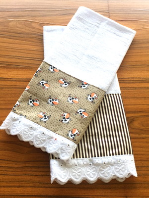 Conjunto panos de prato vaquinhas bege