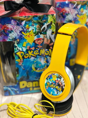 Fones de ouvido personalizado pokémon na caixa personaliza