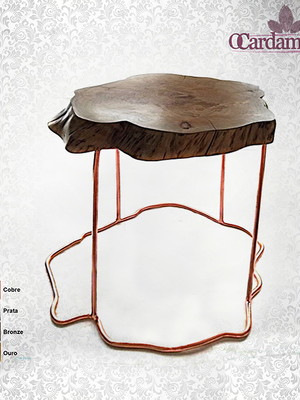 Mesa de centro rústica em bronze