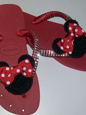 Chinelos decorados com da minnie
