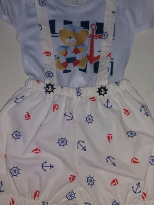 Body marinheiro + short com suspensório