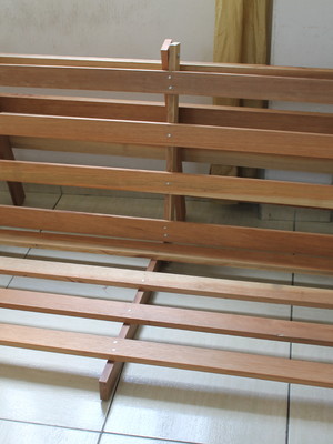 Estrado de madeira para futon