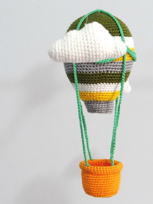 Móbile balão em crochê