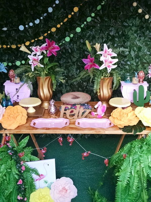 Decoração flamingo / tropical - locação