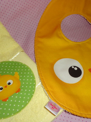 Kit babador pintinho com toalha de boca