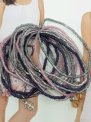 Kit pulseiras c miçangas - rosa cristal