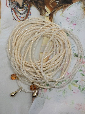 Kit pulseiras c miçangas - pérola
