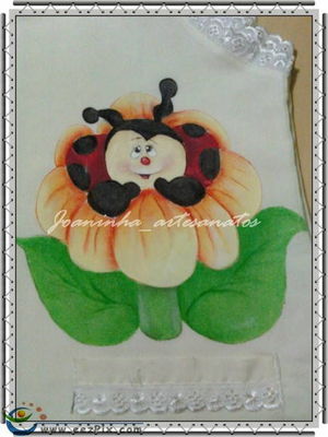 Jaleco joaninha na flor