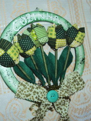Guirlanda p com tulipas