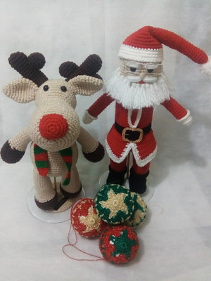 Kit rena com papai noel + bolas de crochê