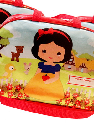 Mala modelo meio lua branca de neve