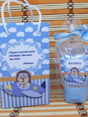 Álcool gel na sacolinha ursinho aviador lembrancinha