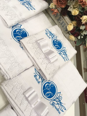 Jogo de toalha bordado brasão casamento kit 4 peças