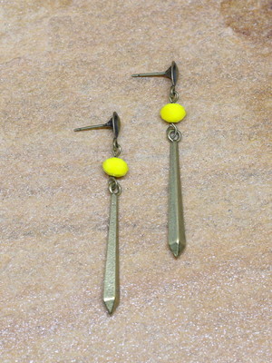 Brinco amarelo pendulo ouro velho bijuterias acessorios