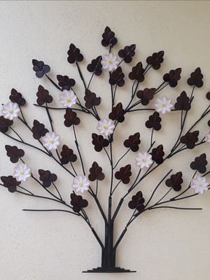 Árvore em ferro com flores patinadas