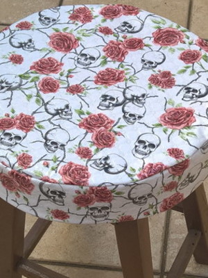 Capa caveira floral para banqueta/banco com espuma