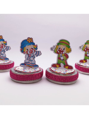 Latinha com aplique 3d patati patatá - todos os temas