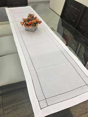 Caminho de mesa em linho no ponto ajour 1,80mtr