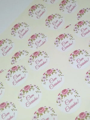 Adesivo para embalagens com carinho floral rosa