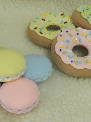 Doces em feltro ( vide descrição )