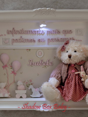 Quadro com ursa e moldura provençal ursa