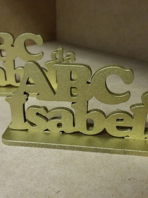 Lembrancinha de formatura - abc com nome na base mdf dourado