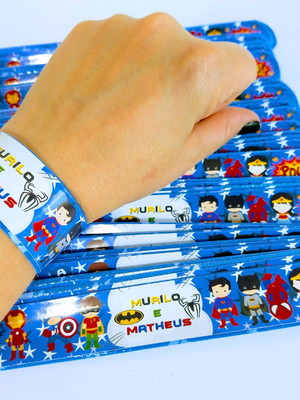 Pulseira bate enrola personalizadas