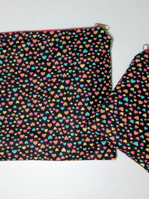 Necessaire simples mini corações