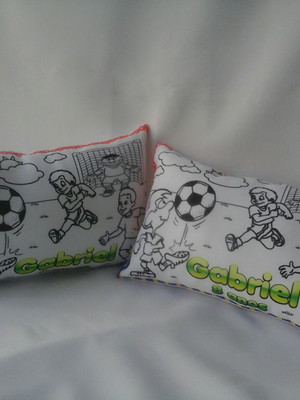 Almofada colorir vingadores 27x18 com 30 unidades