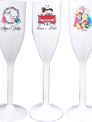 Taças personalizadas em uma cor.