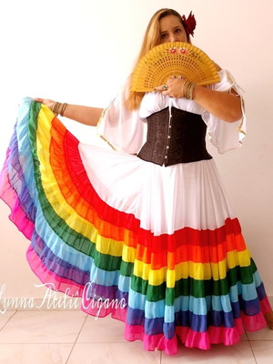 Saia arco iris com branco