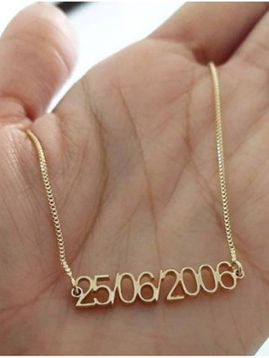 Gargantilha data de nascimento em banho de ouro