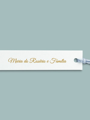 Arte digital: tag com nome dos convidados dourado