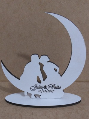 Noivinhos de mdf com base- personalizados com nome do casal