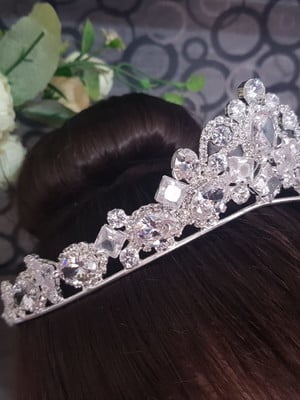 Coroa, tiara, coque de noiva
