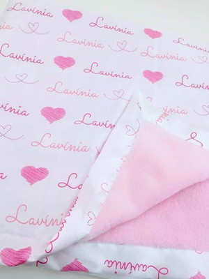 Mantinha de coração bebê personalizada com nome não é cetim