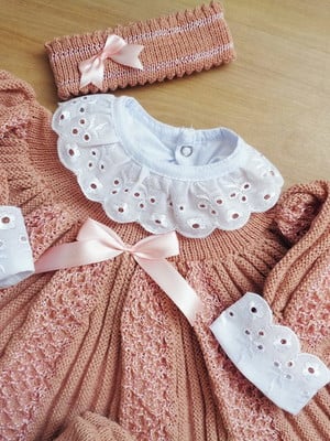 Vestido com calça e tiara + body golinha bordado ingles