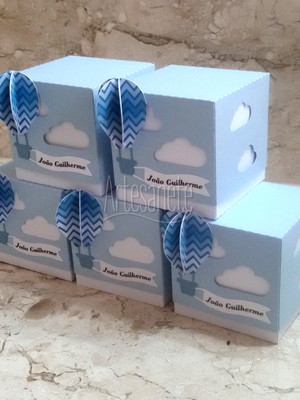 Caixa cubo com aplique