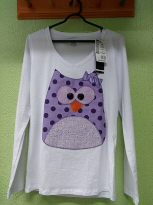 Camiseta manga longa com bordado em patch apliqué