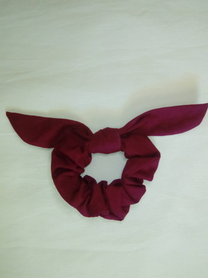 Scrunchie com orelhinha (vinho/bordo)