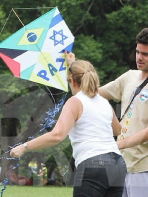 Pipas personalizadas palavra paz israel palestina ibirapuera