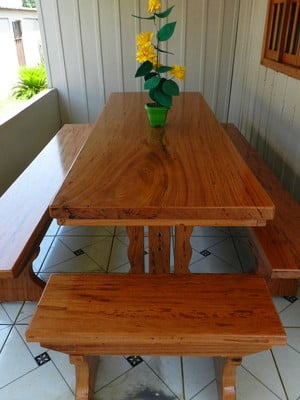 Mesa rustica madeira angelim 3mts + 4 bancos - 12 lugares